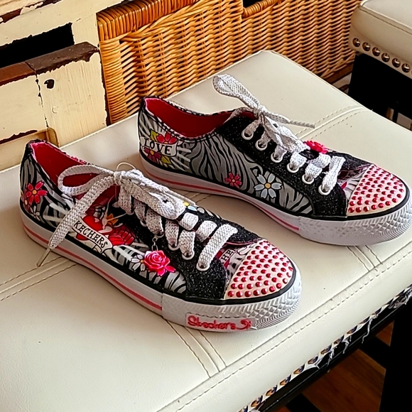 NWOT Skechers Love and Flowers girls sz 2 - Picture 2 of 5
